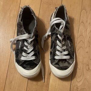 Rocket Dog Camo Sneakers with White Accents